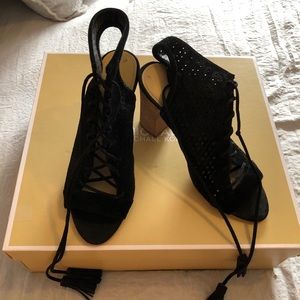 You can wear it with a everything!